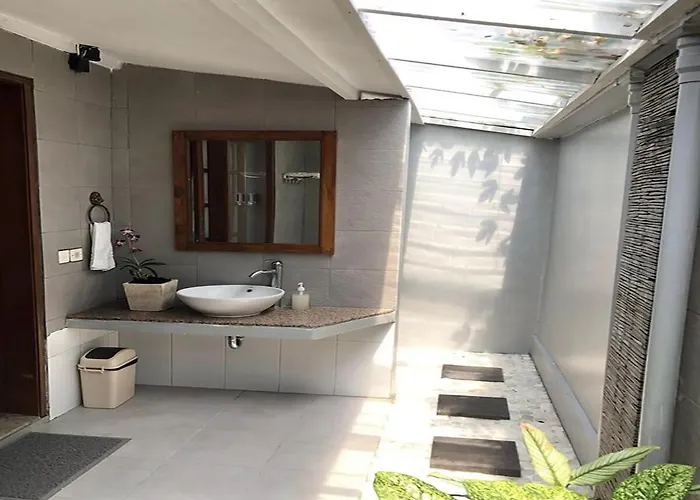 Shishi Bali Villa *